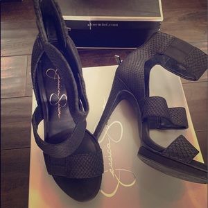 Jessica Simpson size 7 worn once